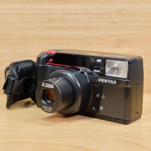 Pentax Zoom 70-S Point and Shoot 35mm Film Camera, Made in Japan - Picture 3 of 9